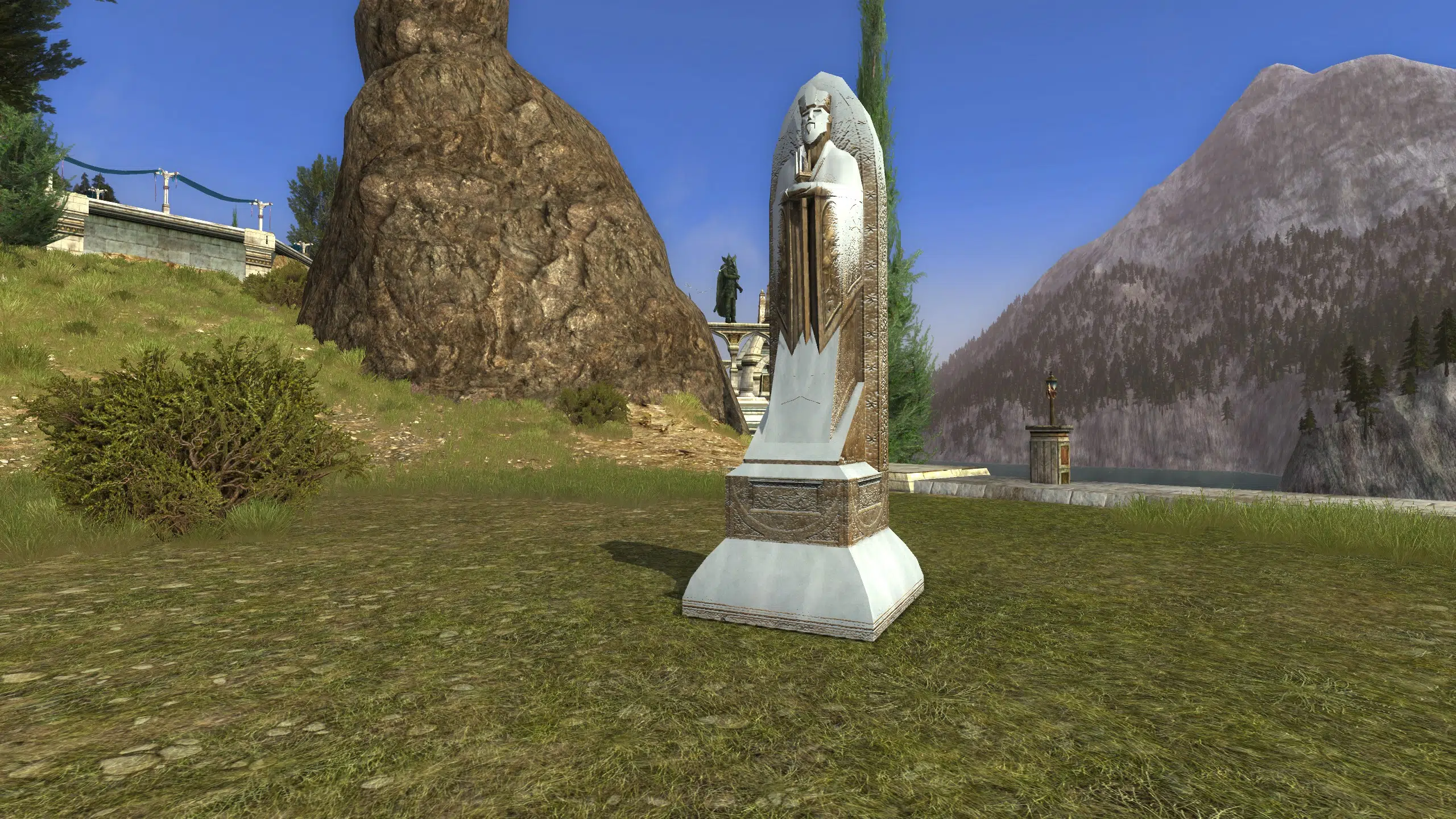 Snow-Laden King’s Effigy Statue